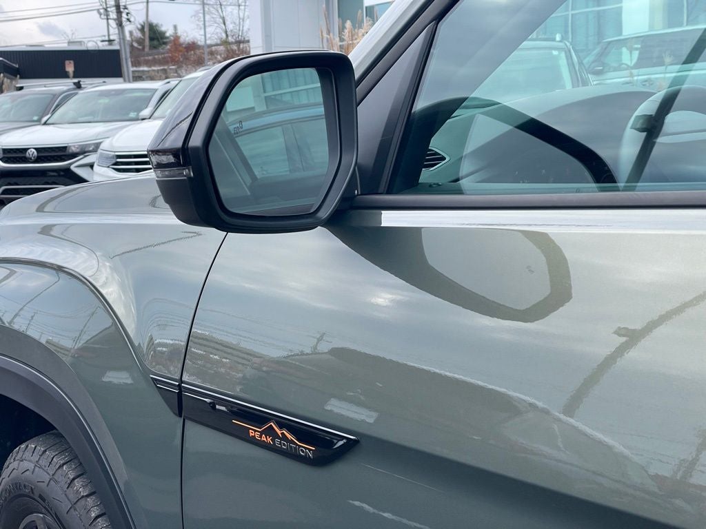 2025 Volkswagen Atlas 2.0T Peak Edition