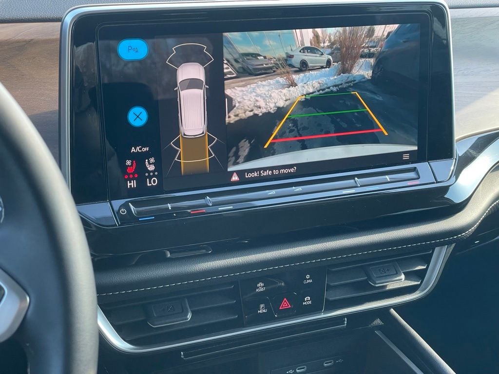 2025 Volkswagen Atlas 2.0T SE w/Technology