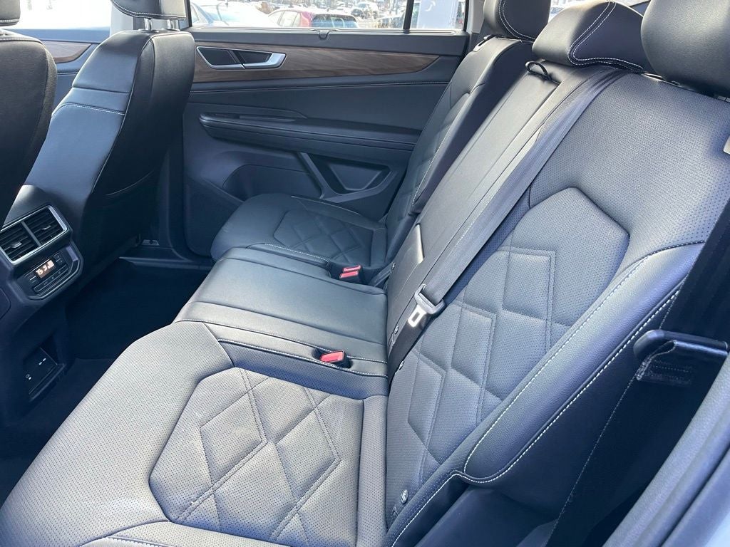 2025 Volkswagen Atlas 2.0T SE w/Technology