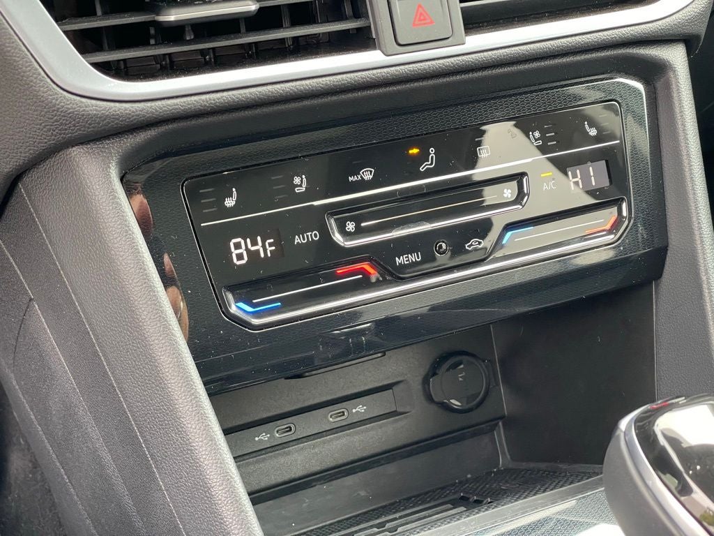 2025 Volkswagen Taos 1.5T SEL