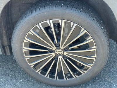 2025 Volkswagen Taos 1.5T SE