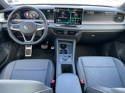 2025 Volkswagen Tiguan 2.0T SE R-Line Black