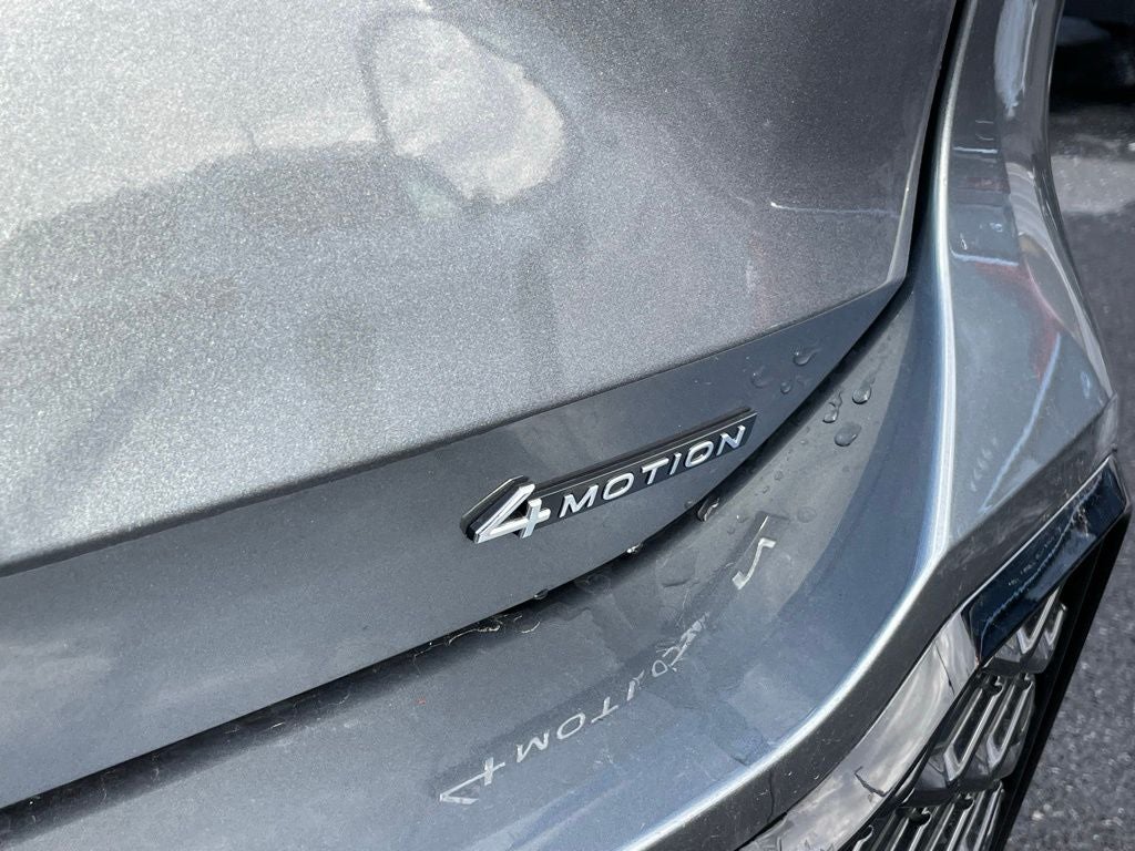 2025 Volkswagen Tiguan 2.0T SE R-Line Black