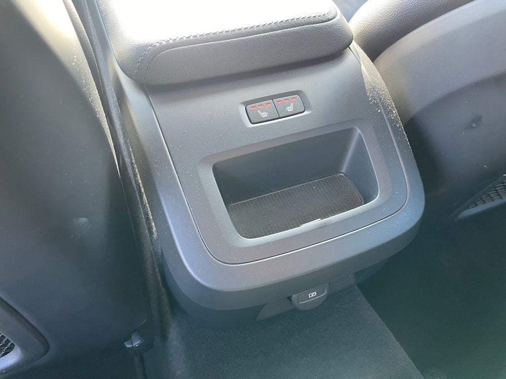 2024 Volvo S60 B5 Core Dark Theme