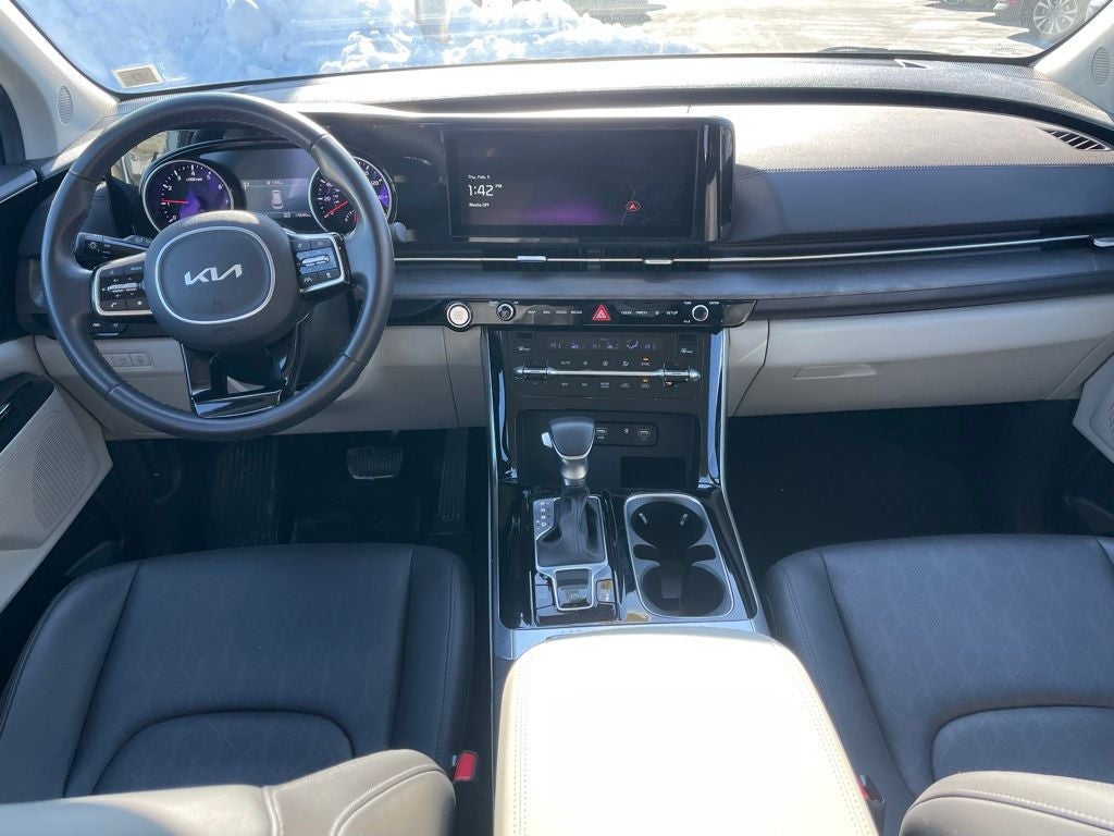 2024 Kia Carnival EX