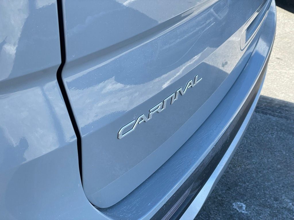 2024 Kia Carnival EX