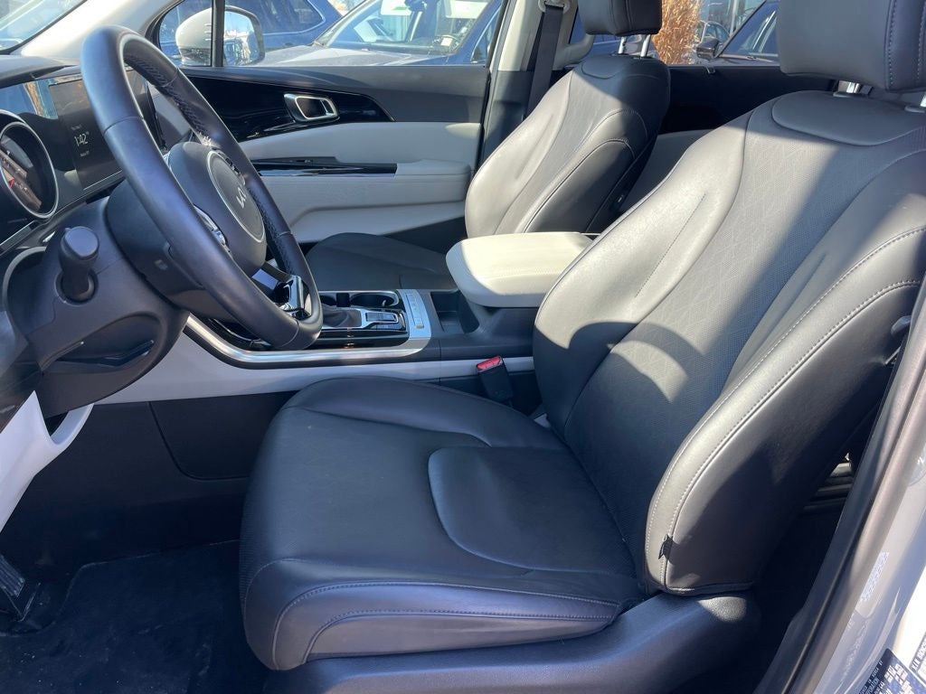 2024 Kia Carnival EX