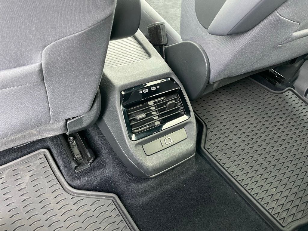 2022 Volkswagen ID.4 Pro