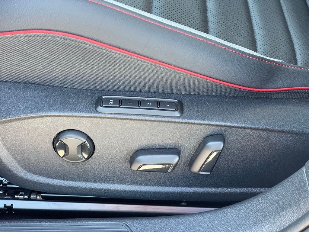 2025 Volkswagen Golf GTI 2.0T SE