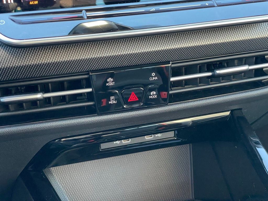 2025 Volkswagen Golf GTI 2.0T SE