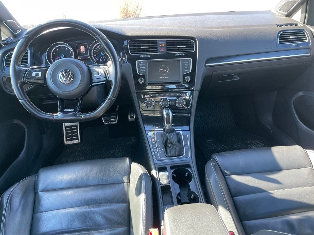 2017 Volkswagen Golf R Base 4Motion