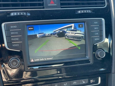 2017 Volkswagen Golf R Base 4Motion