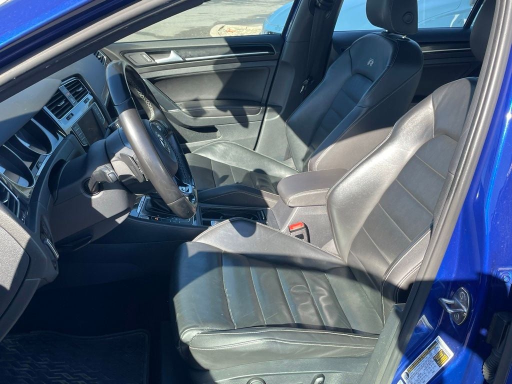 2017 Volkswagen Golf R Base 4Motion