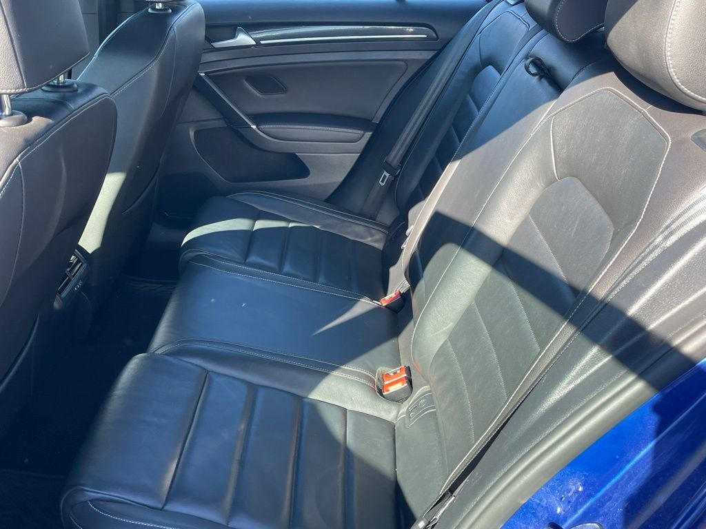 2017 Volkswagen Golf R Base 4Motion