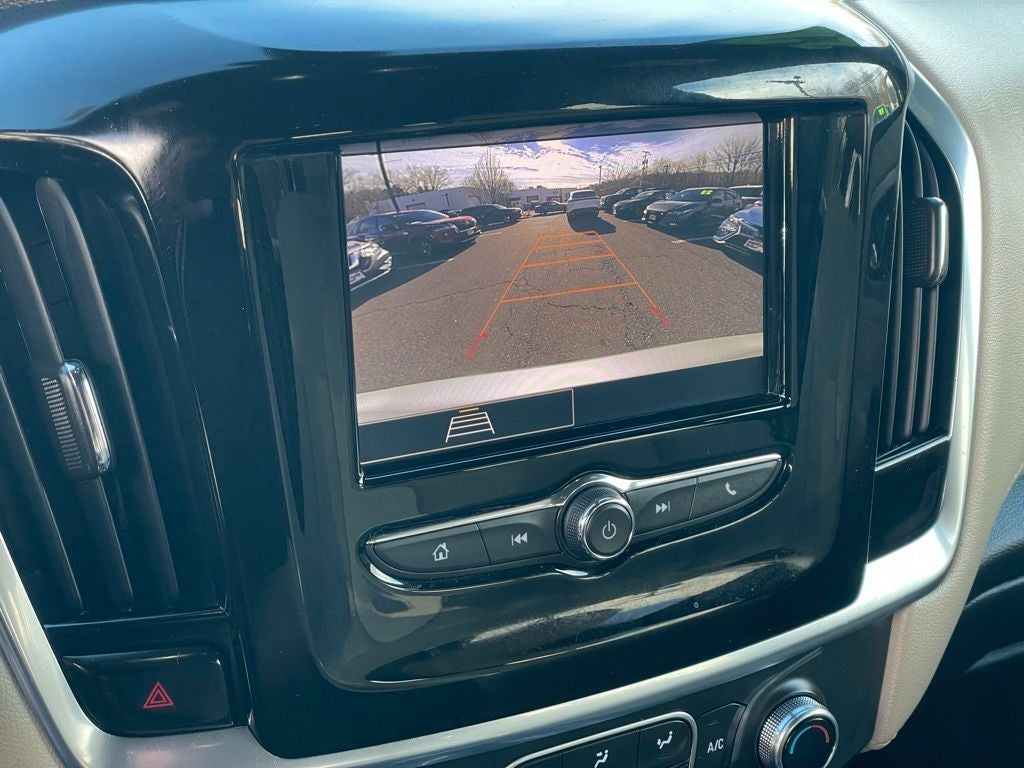 2022 Chevrolet Traverse LS