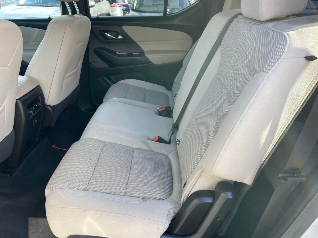 2022 Chevrolet Traverse LS