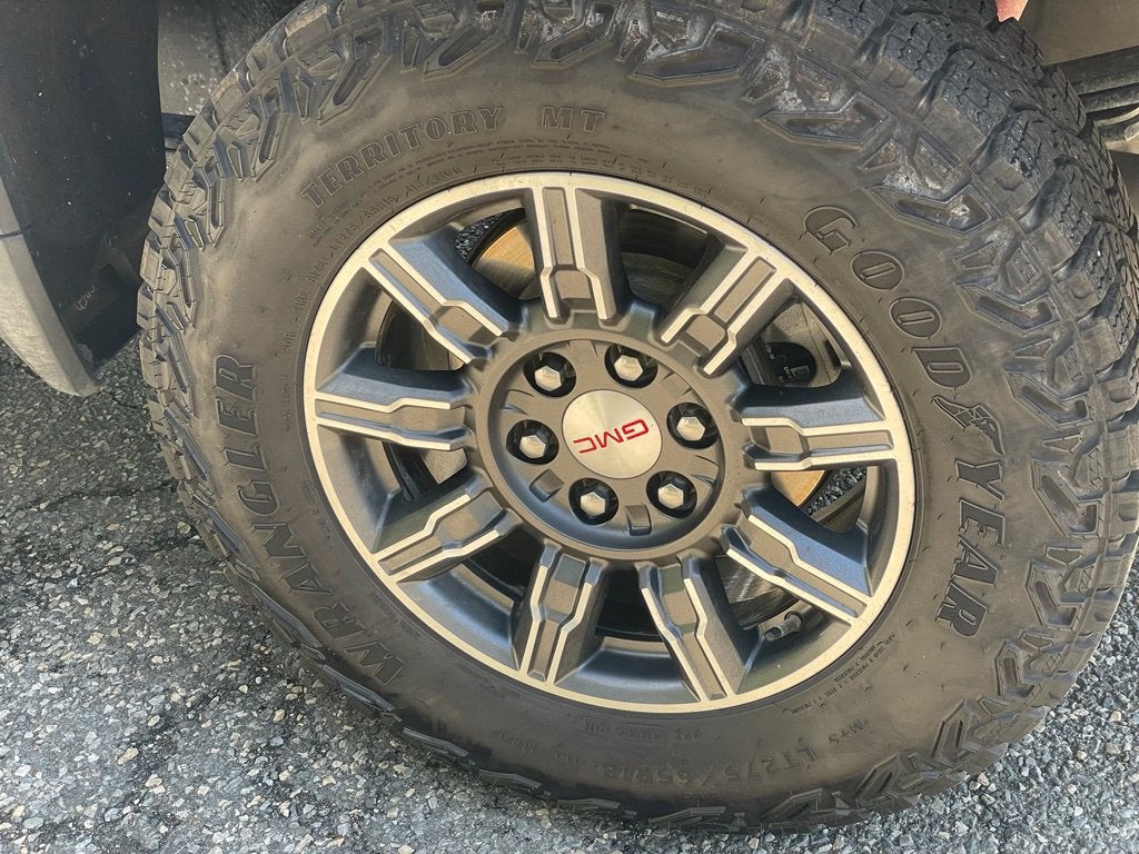 2025 GMC Sierra 1500 AT4