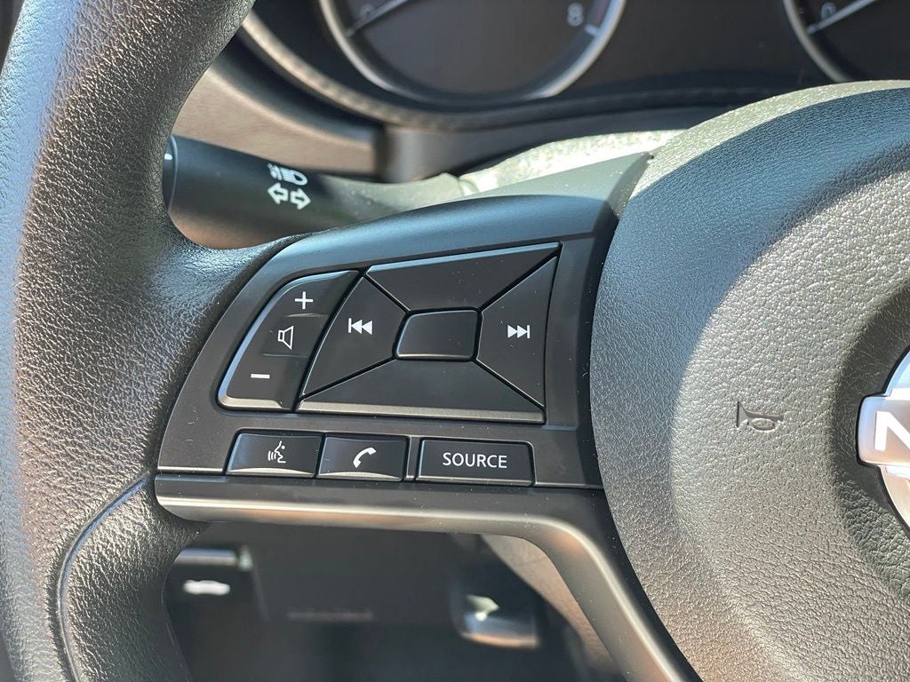 2024 Nissan Versa 1.6 S S Plus package