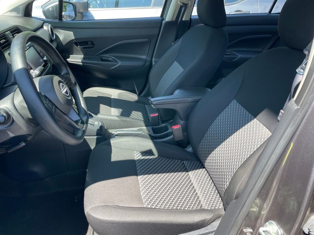 2024 Nissan Versa 1.6 S S Plus package