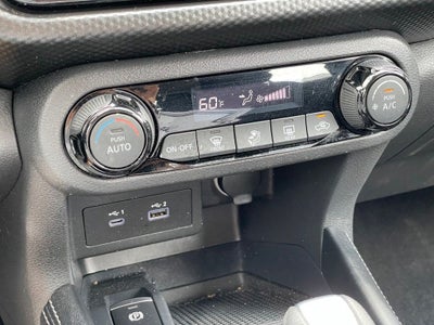 2022 Nissan Kicks SV