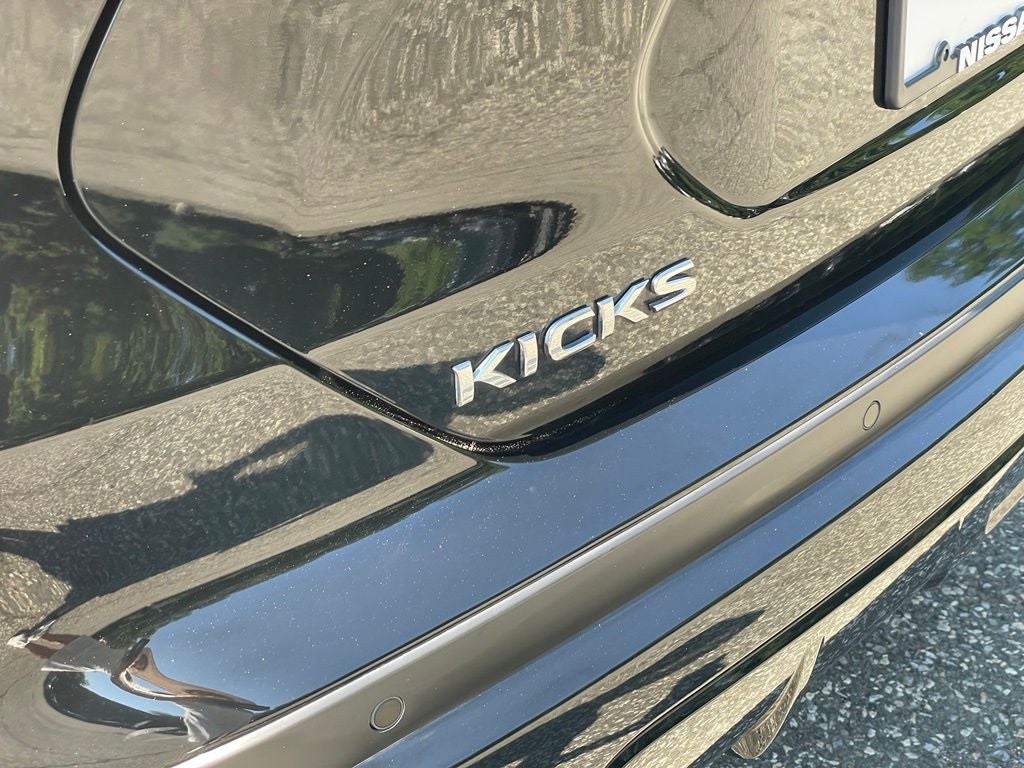 2022 Nissan Kicks SV
