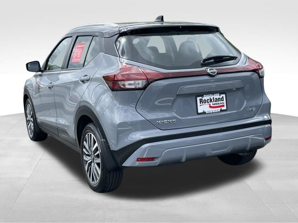 2023 Nissan Kicks SV Two-Tone Paint