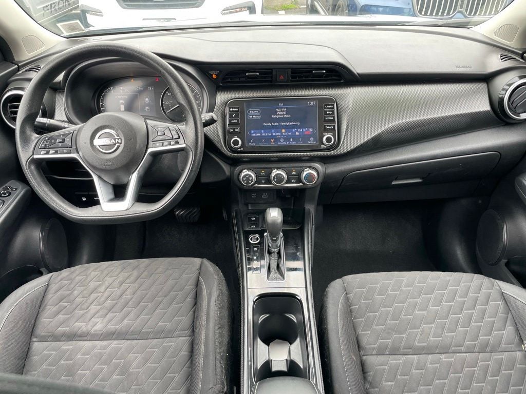 2023 Nissan Kicks SV Two-Tone Paint