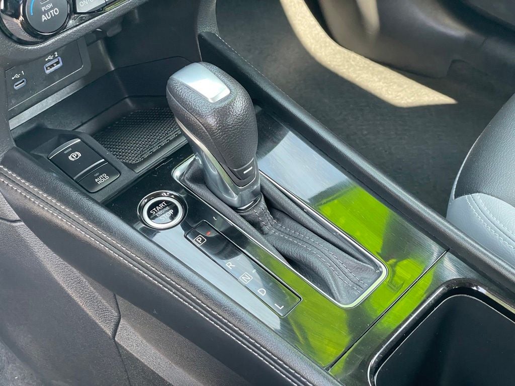 2021 Nissan Kicks SR