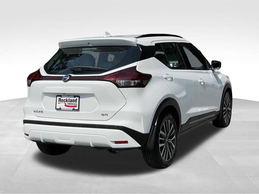 2021 Nissan Kicks SR