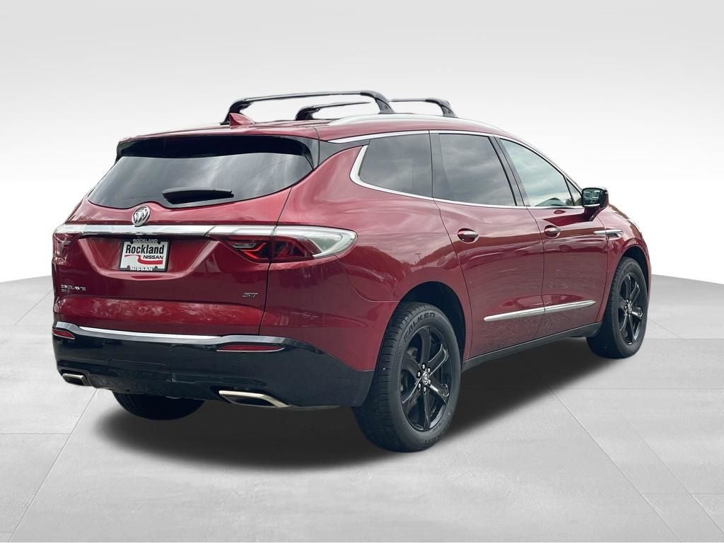 2023 Buick Enclave Essence
