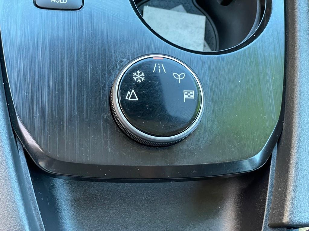 2022 Nissan Rogue SV Cloth Seating