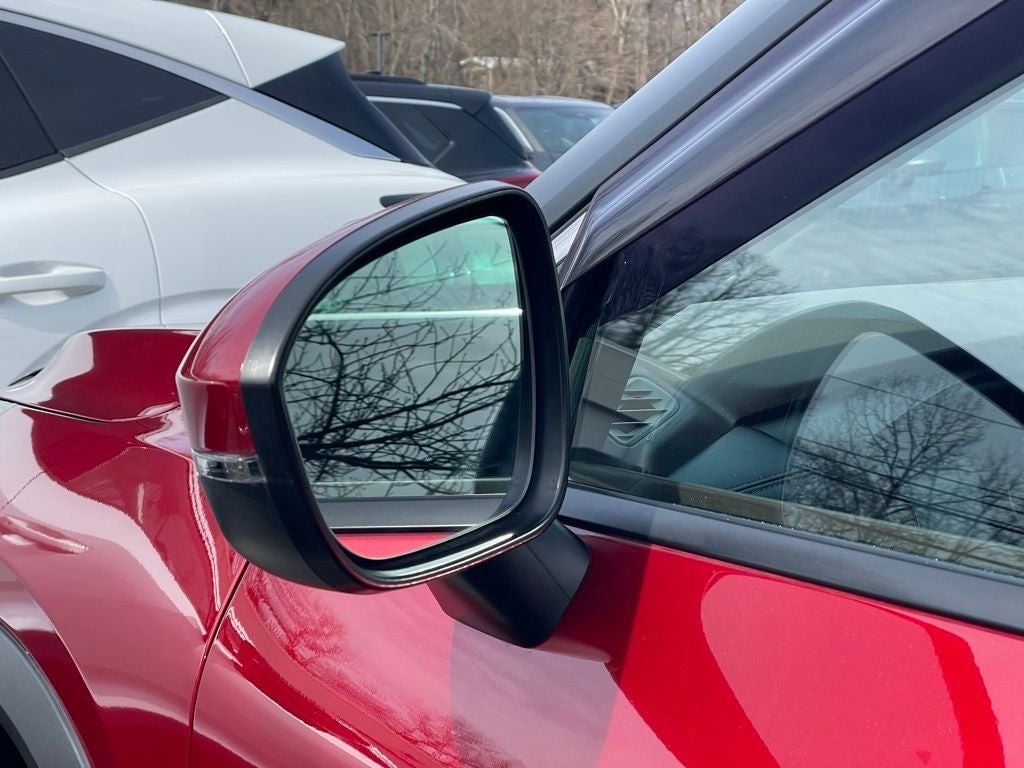 2022 Nissan Rogue SV Cloth Seating