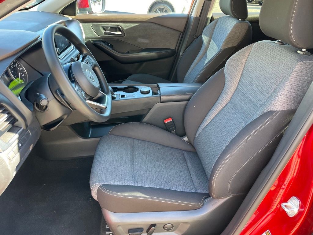 2022 Nissan Rogue SV Cloth Seating