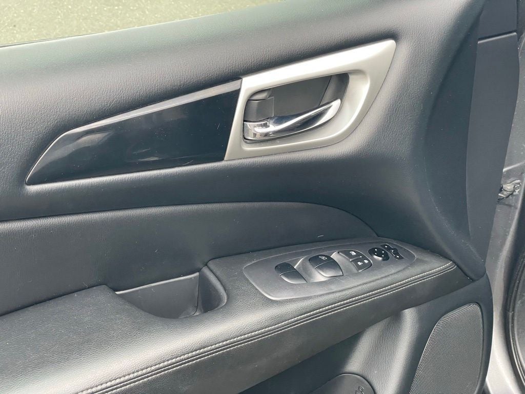 2020 Nissan Pathfinder S