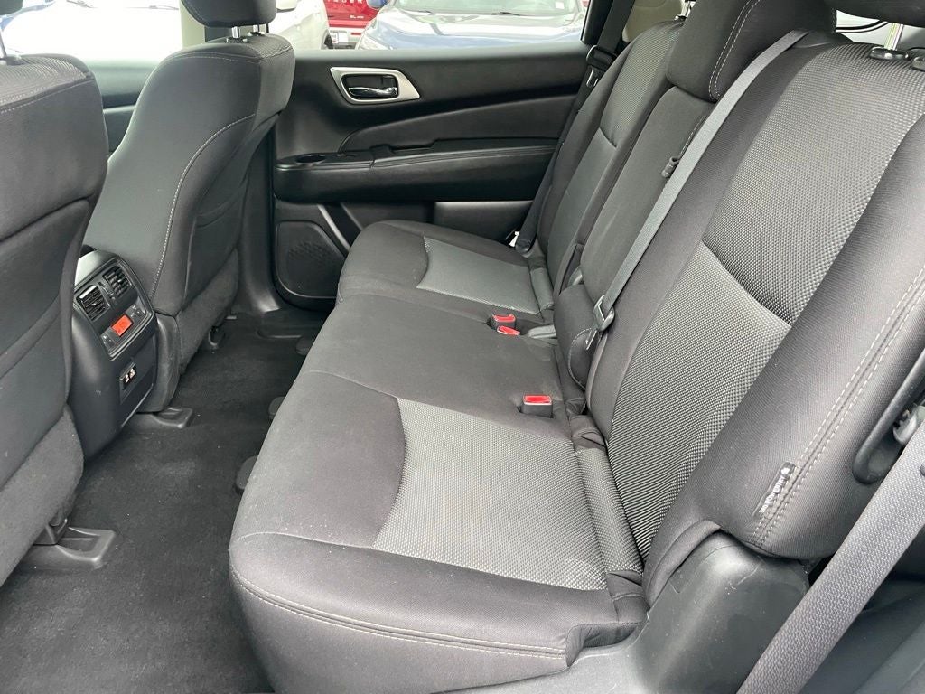 2020 Nissan Pathfinder S