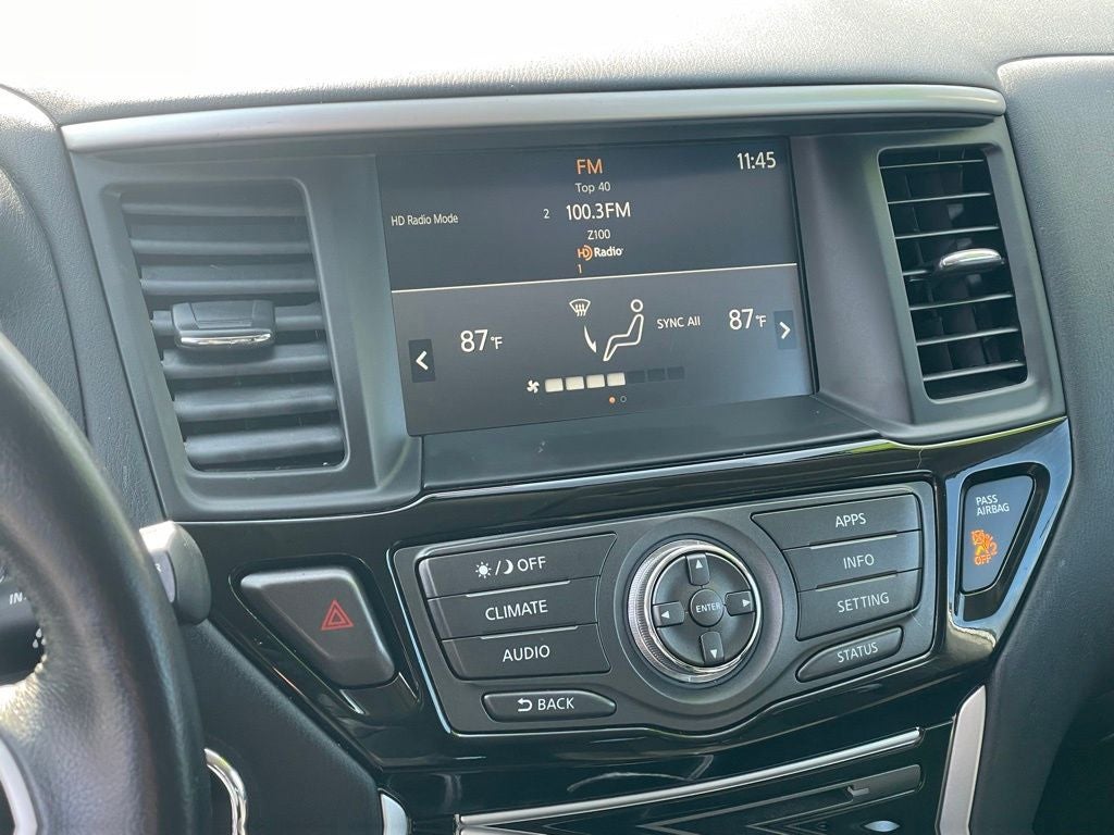 2020 Nissan Pathfinder SV