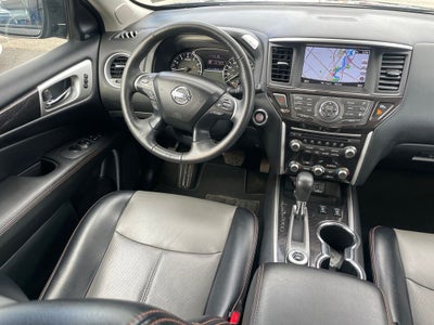 2020 Nissan Pathfinder SL