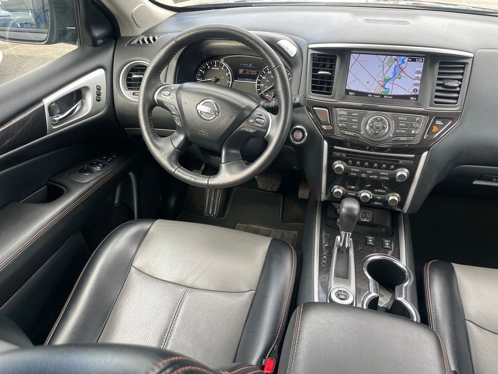 2020 Nissan Pathfinder SL