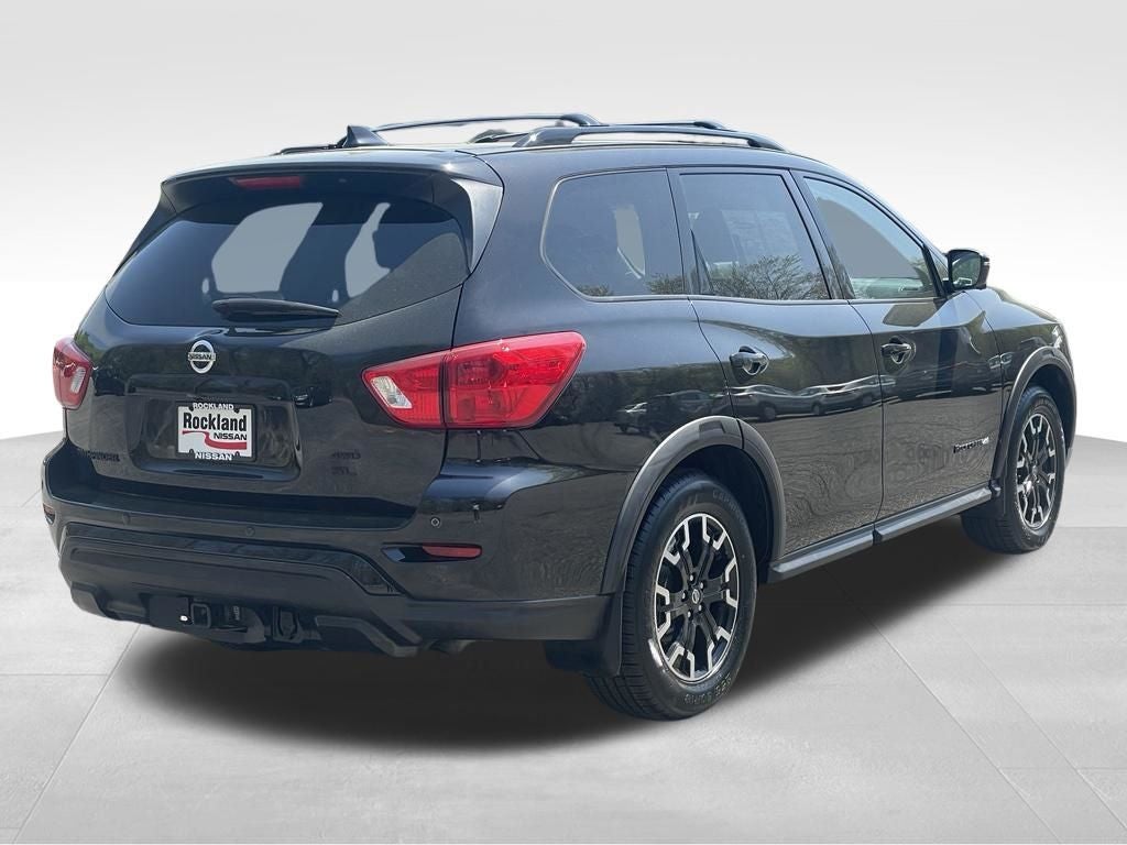 2020 Nissan Pathfinder SL