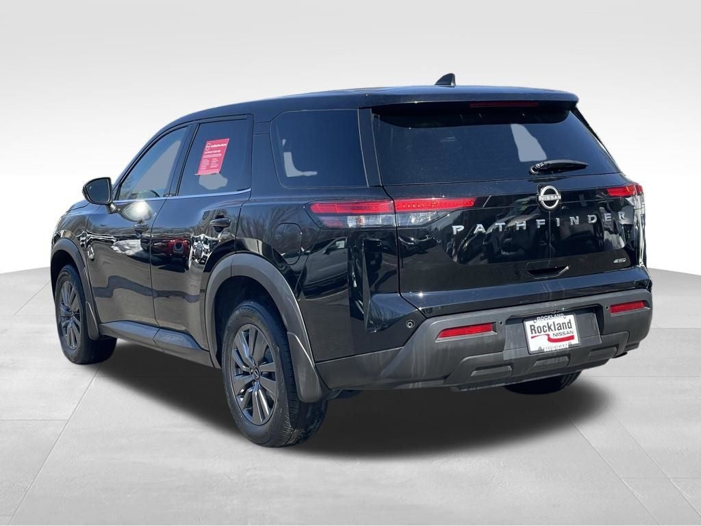 2024 Nissan Pathfinder S
