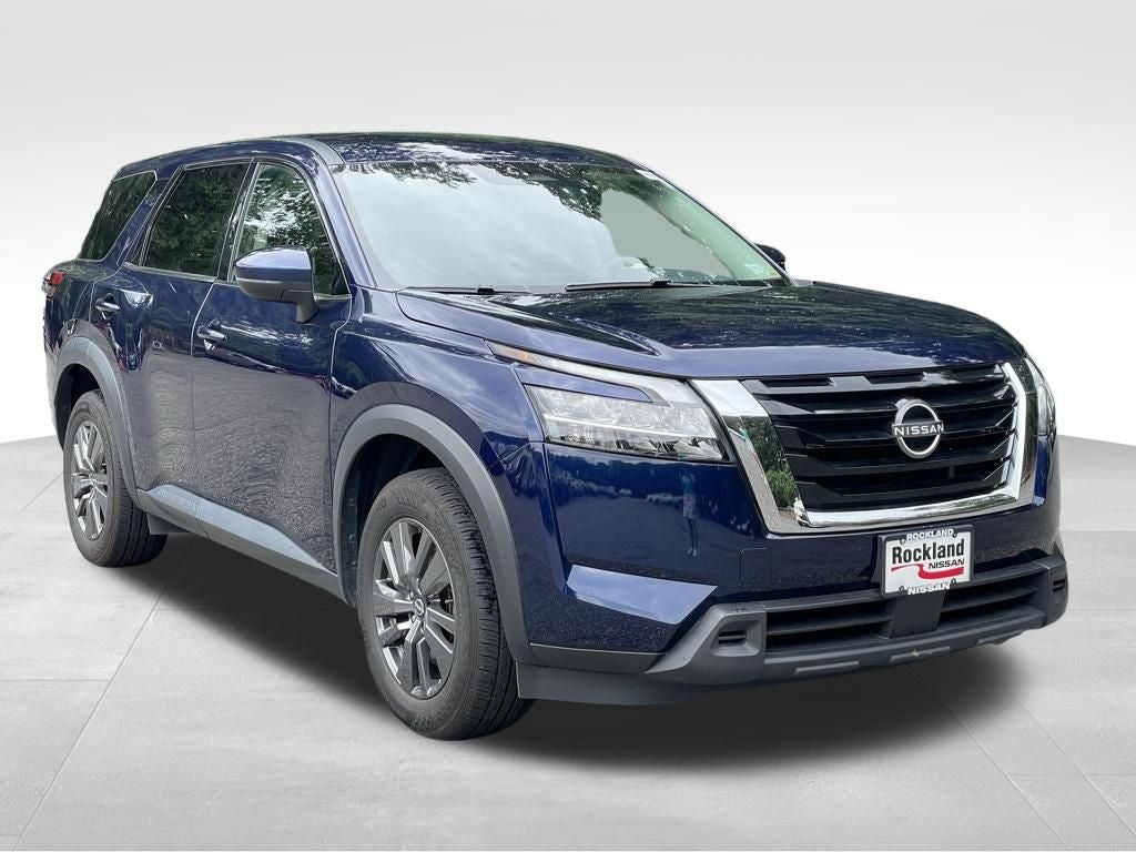 2022 Nissan Pathfinder S