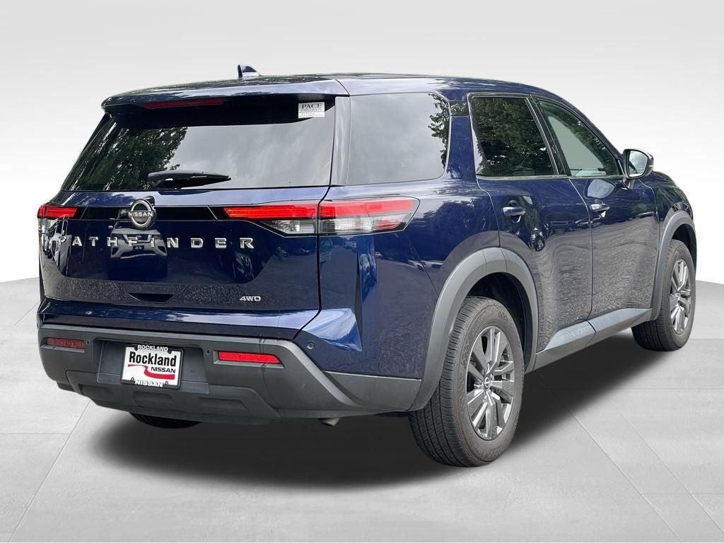 2022 Nissan Pathfinder S