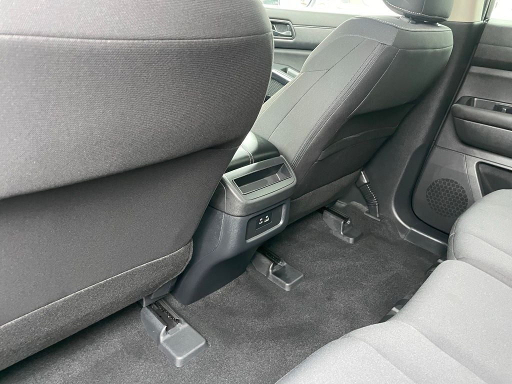 2025 Nissan Pathfinder S