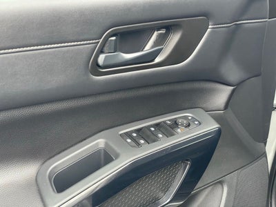 2025 Nissan Pathfinder S