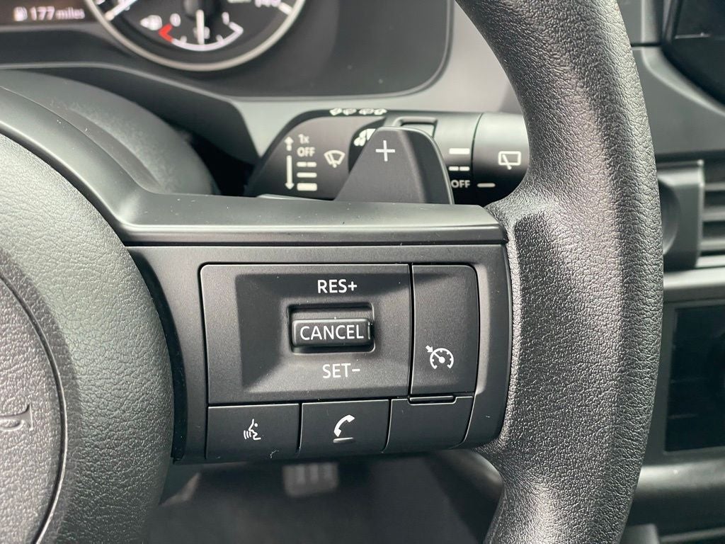 2025 Nissan Pathfinder S