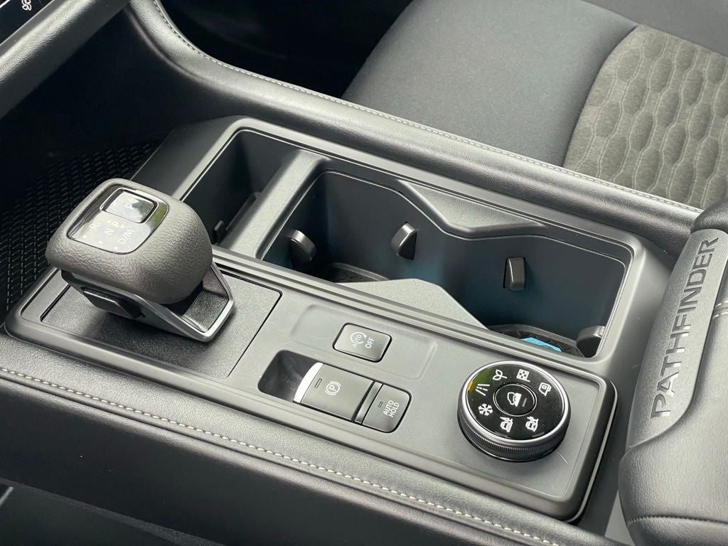 2025 Nissan Pathfinder S