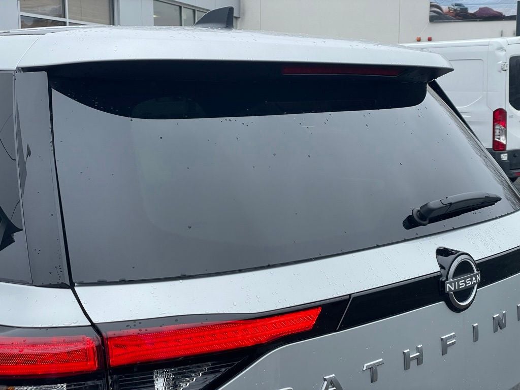 2025 Nissan Pathfinder S