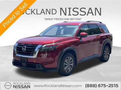 2024 Nissan Pathfinder SV