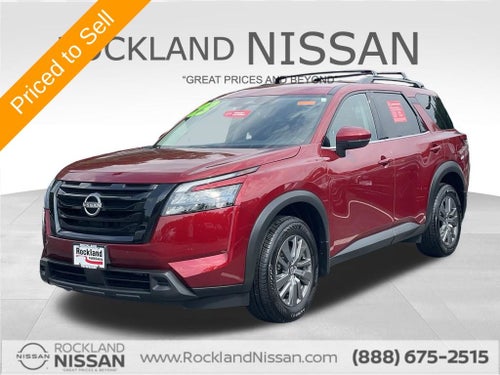 2024 Nissan Pathfinder SV