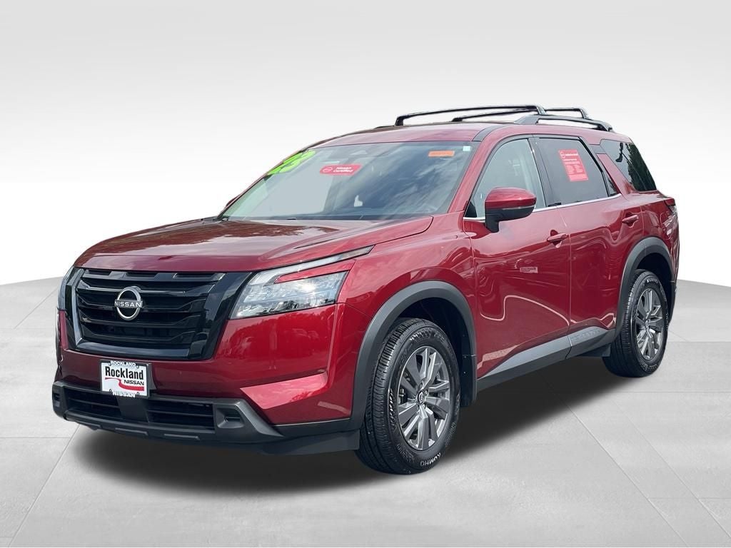 2024 Nissan Pathfinder SV